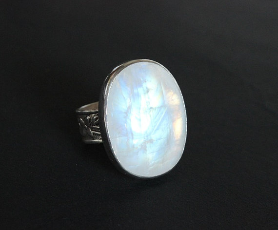 Artisan rainbow moonstone ring - Statement Cabochon ring - Bezel ring - Oval ring - Gemstone ring