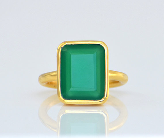 Green Onyx Ring - Rectangle Ring - Gemstone Ring - Stacking Ring - Gold Ring - bezel Set Ring - mothers Day gift for her