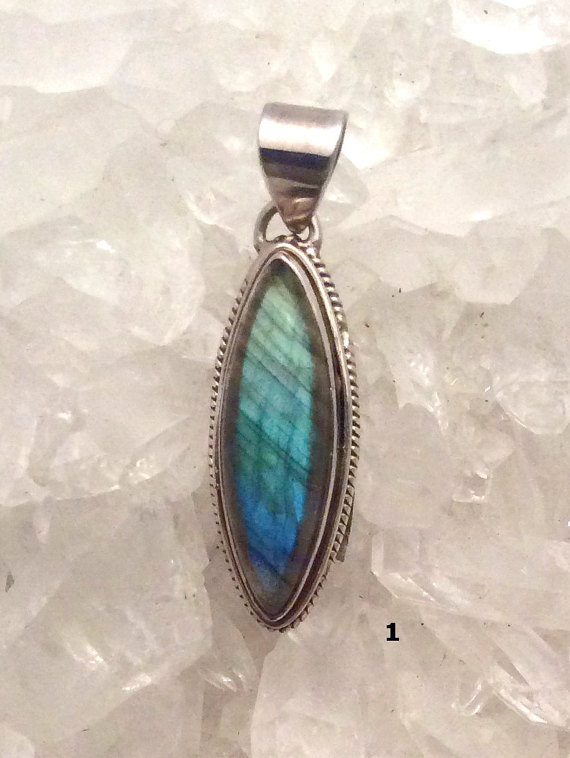 Labradorite Pendant Labradorite Jewelry Labradorite Gemstone Pendant Gemstone Jewelry Metaphysica Pendant