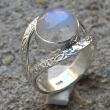 925 Sterling Silver Rainbow Moonstone Gemstone Ring