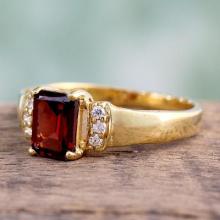 Gold vermeil garnet solitaire ring
