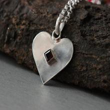 Heart pendant - Garnet pendant - Gemstone pendant - Artisan pendant