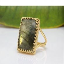 Labradorite ring,gold filled ring,gemstone ring,fire ring,statement ring,semi precious ring,bridesmaid gifts